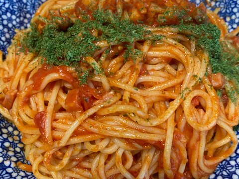 トマト缶で作る　ニンニクとベーコンのスパゲッティ